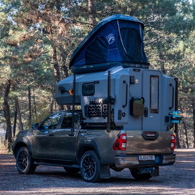 Gladiator Karavan