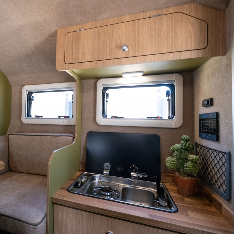 Gladiator Karavan
