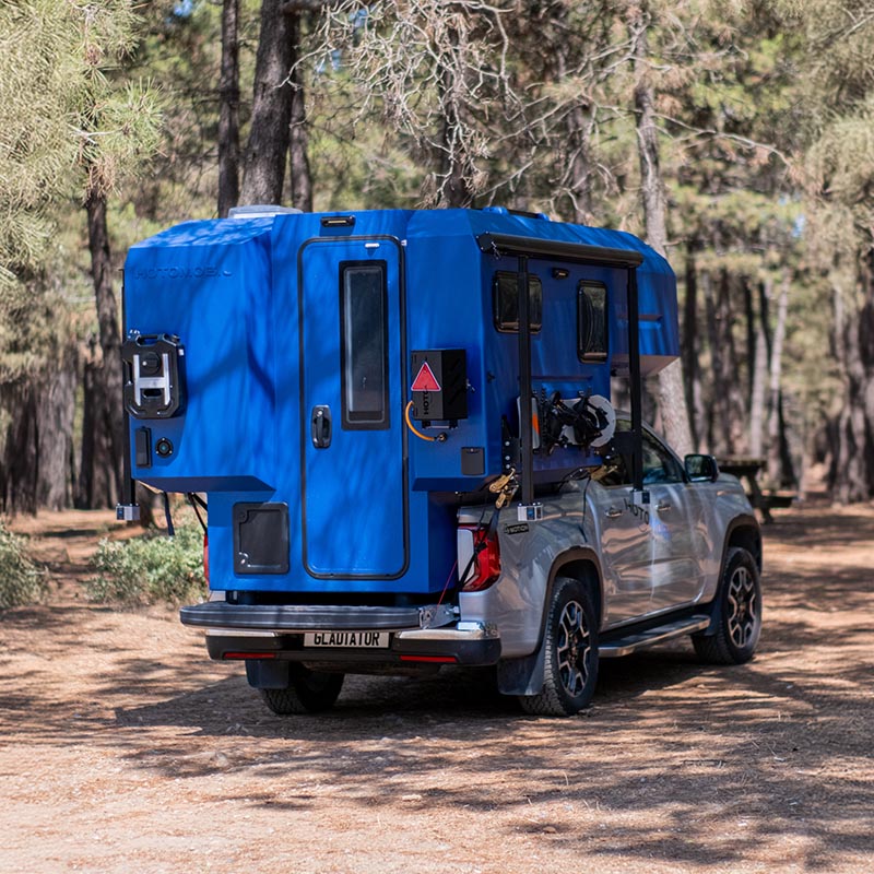 Gladiator Karavan