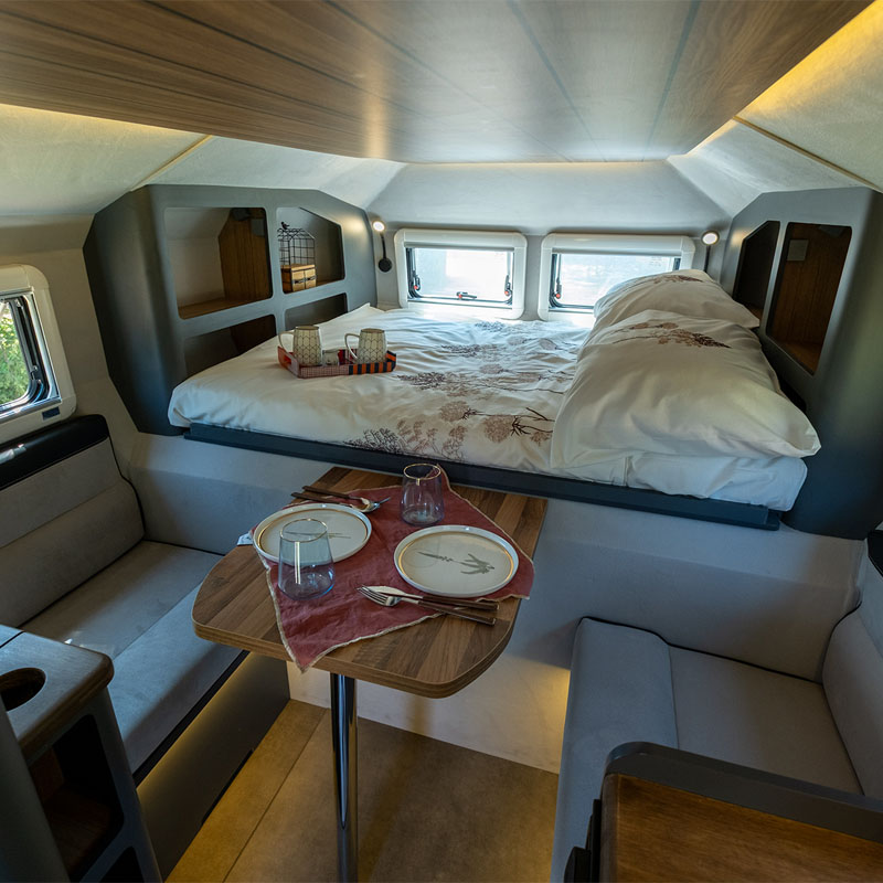 Gladiator Karavan